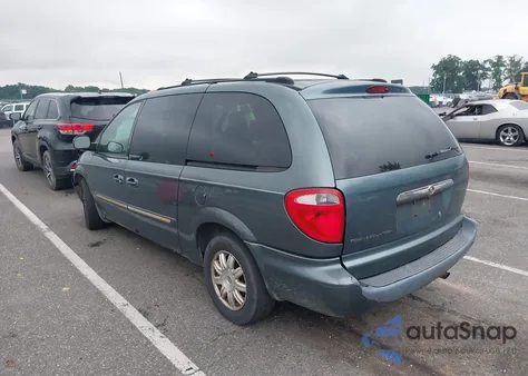 2005 Chrysler Town & Country Touring z USA, uszkodzony, nr VIN 2C8GP54L25R601479